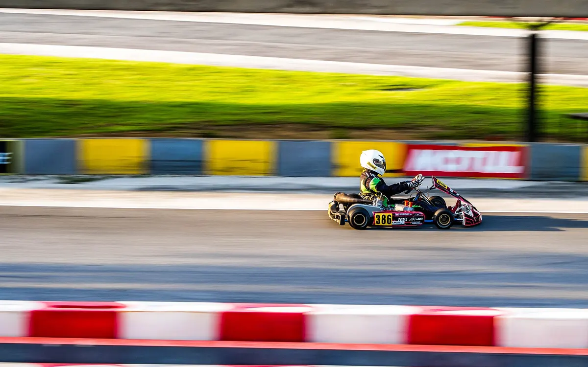 Lichtschranken-Zeitmessung: Kartbahnen & Trackdays